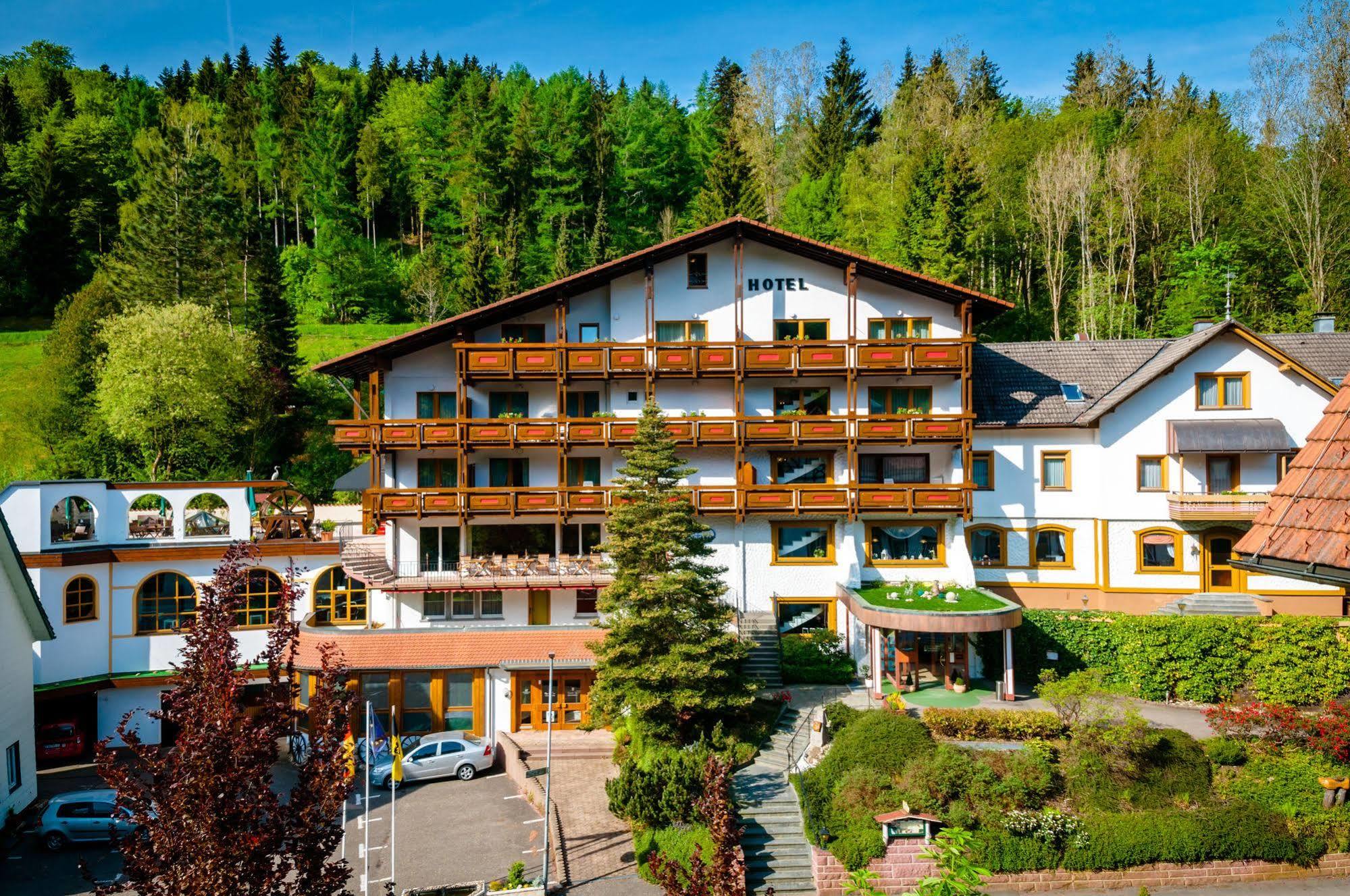 Holzschuhs Schwarzwaldhotel Baiersbronn Exteriör bild